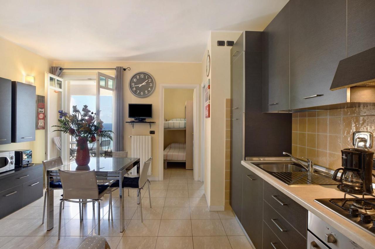 Casa Miradore 600 Mt Dal Mare Imperia Exteriör bild