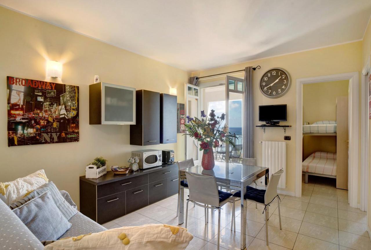 Casa Miradore 600 Mt Dal Mare Imperia Exteriör bild