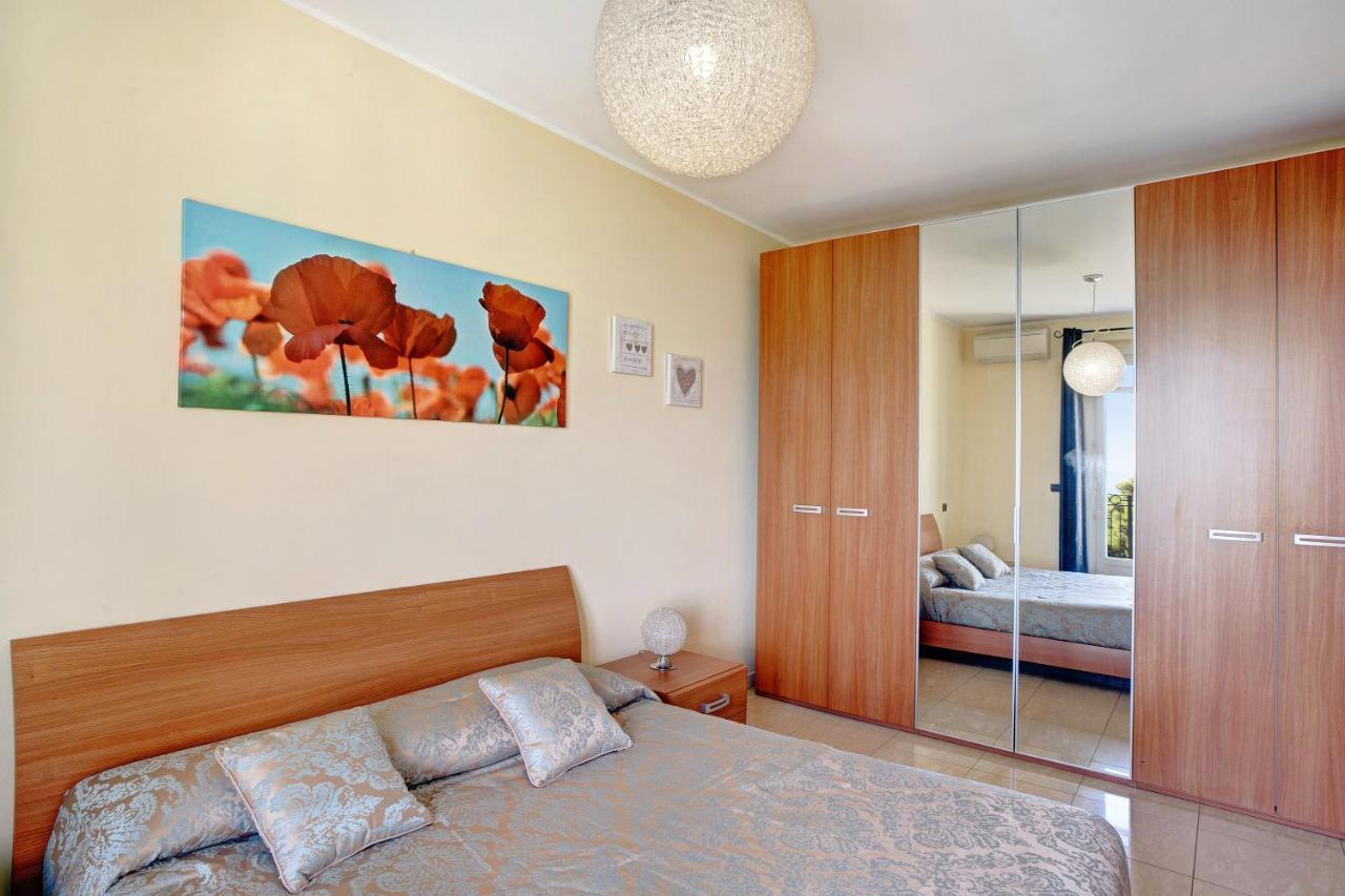 Casa Miradore 600 Mt Dal Mare Imperia Exteriör bild